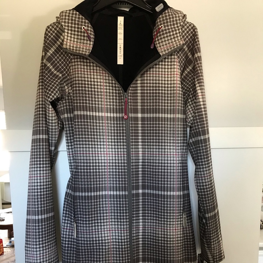 Lululemon Apres Yoga Soft Shell Rain Coat